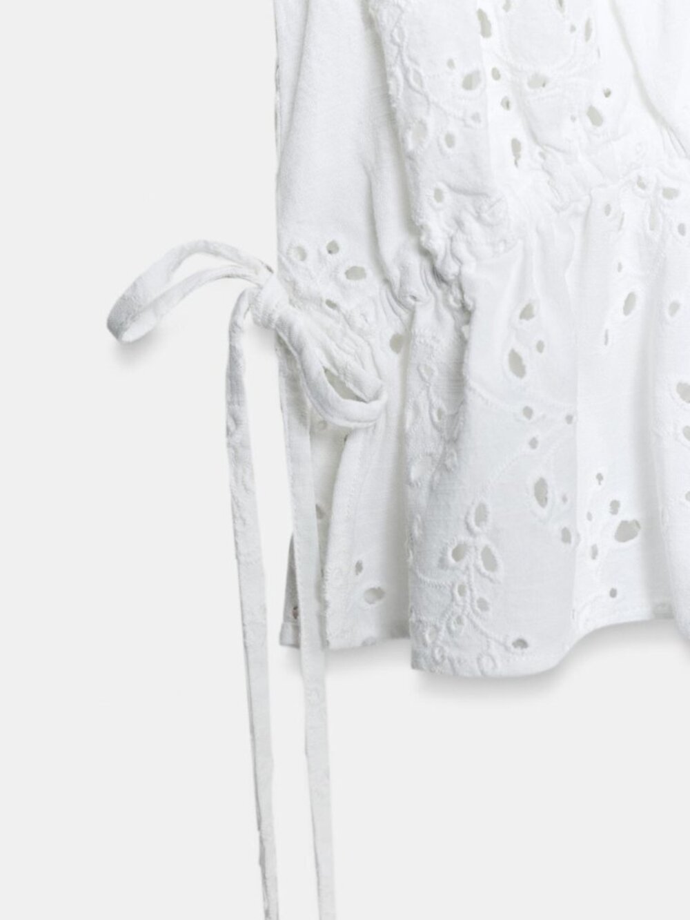 White eyelet Zara top cinched waist - Picture 4 of 5